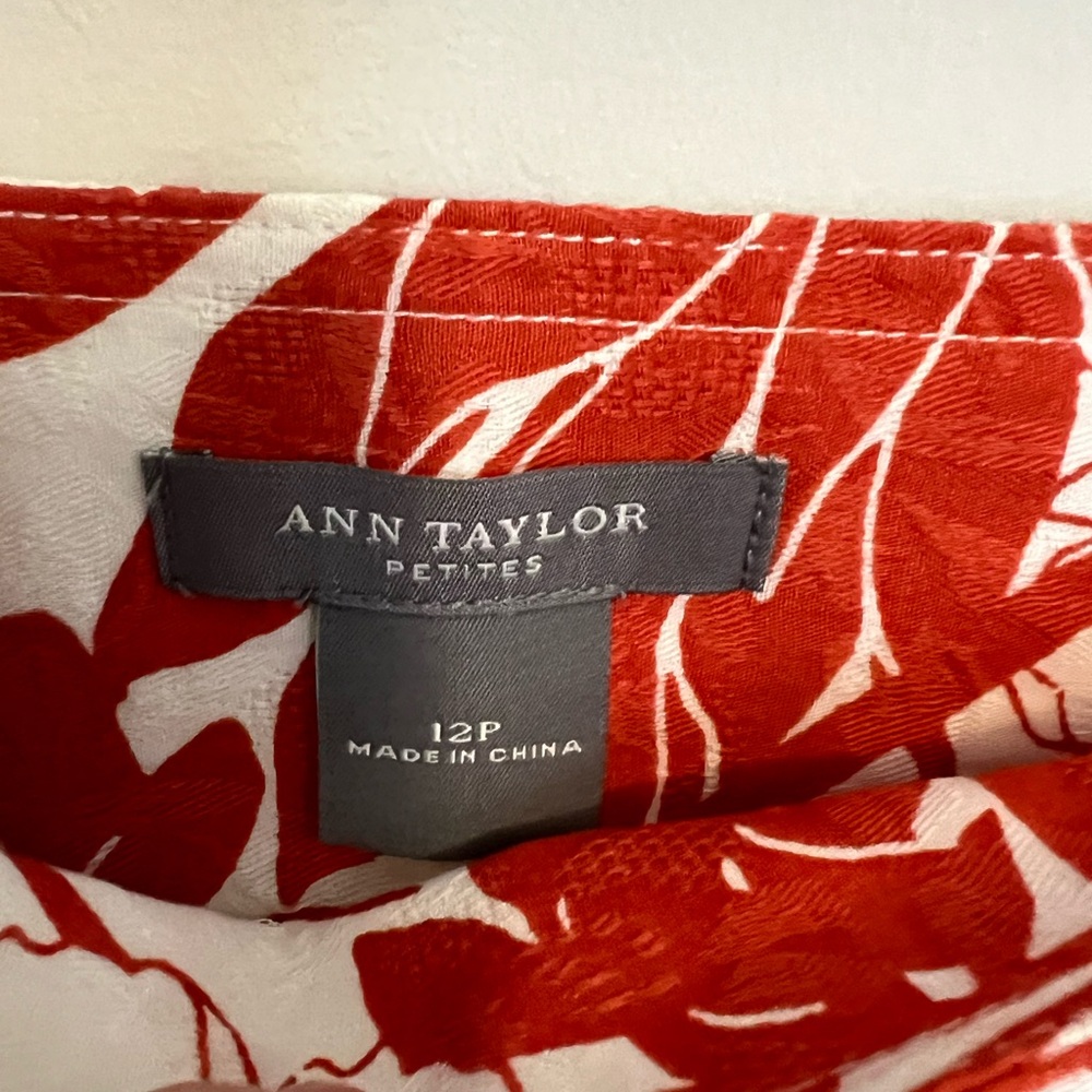 Ann Taylor Red and White Floral A-Line Skirt NWT Size 12P - Picture 5 of 6